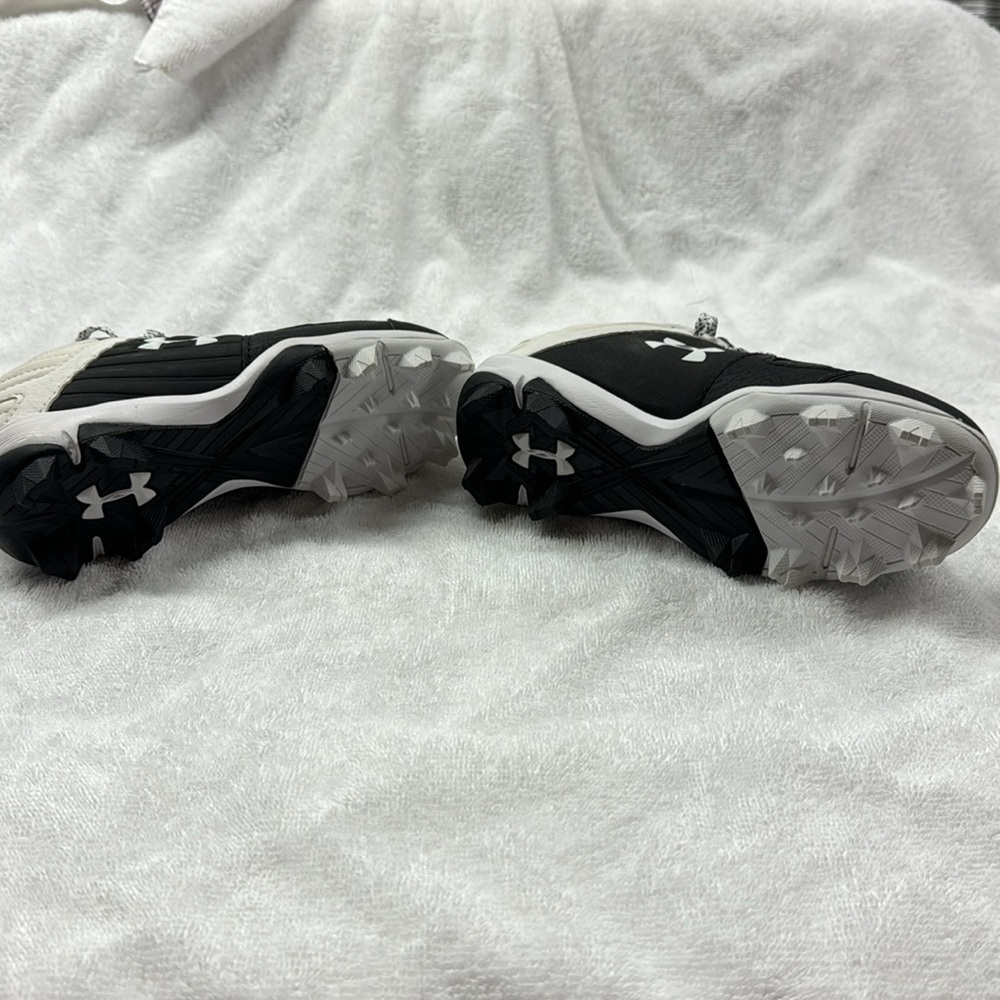 Boys cleats - Picture 3 of 4